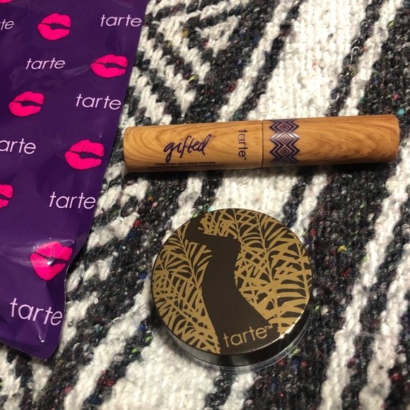 NEW💋 GIFTED Smooth Operator Powder + Gifted Mascara - Picture 6 of 9